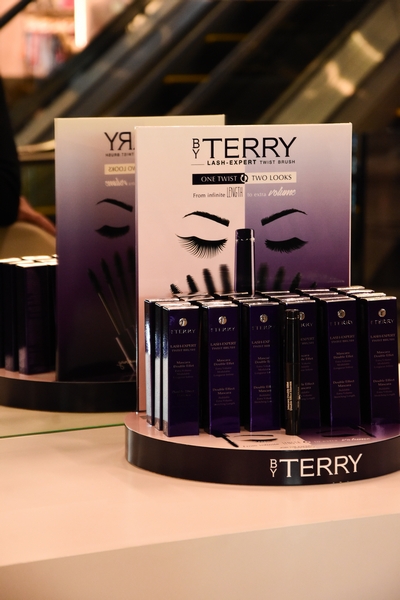 By Terry Lash-Expert Twist Brush